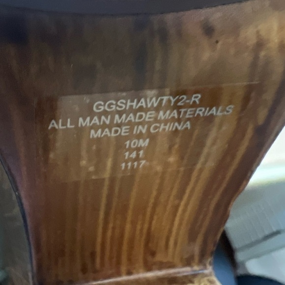 Guess Green Wedges with Modern Elegance - Picture 6 of 10